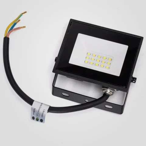 Halogeny-Naświetlacze LED 230V